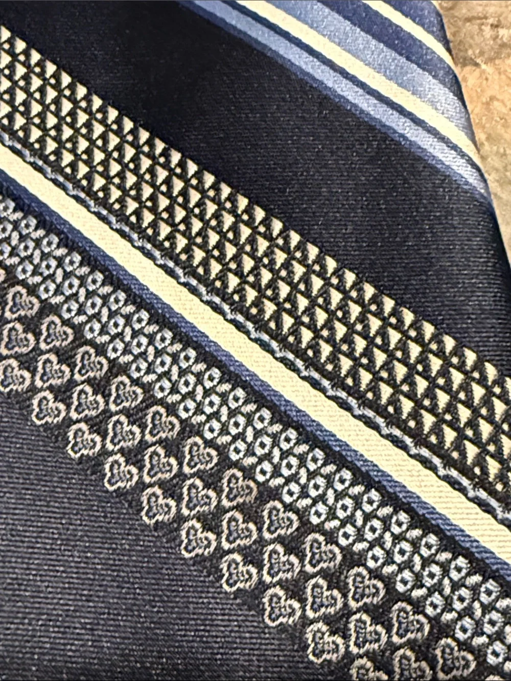 Oleg Cassini elegant navy